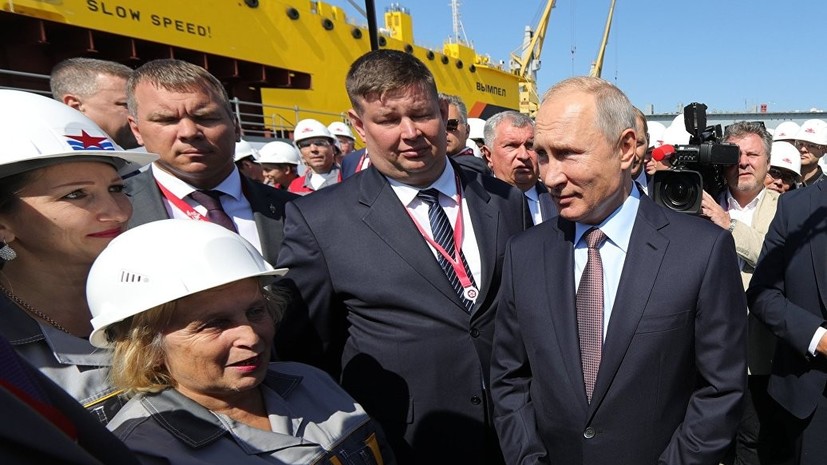 Путин принял участие в церемонии закладки танкера «Санкт-Петербург» класса «Афрамакс»