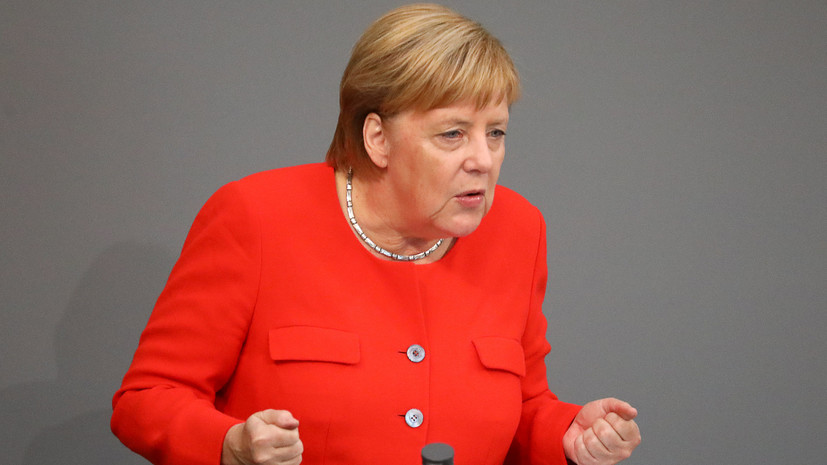 Меркель заявила о необходимости диалога с Россией