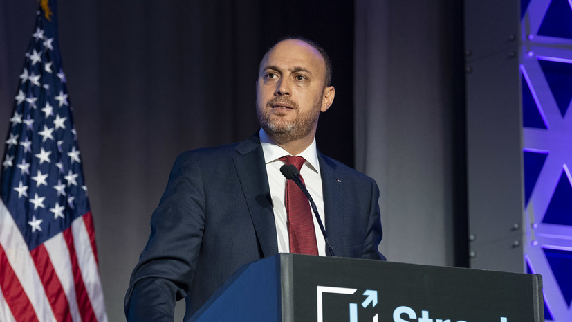 Власти США попросили членов семьи посла Палестины покинуть страну