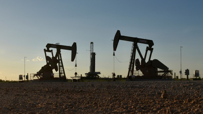 Минфин заявил о повышении с октября экспортной пошлины на нефть на $7,5 