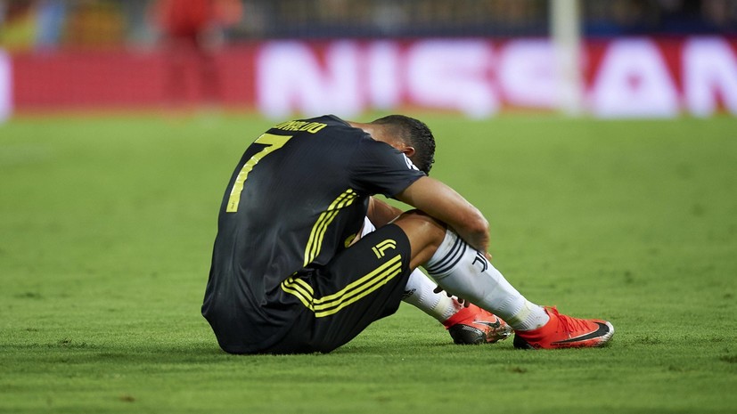Итальянские СМИ выяснили причину удаления Роналду в матче Лиги чемпионов с «Валенсией»