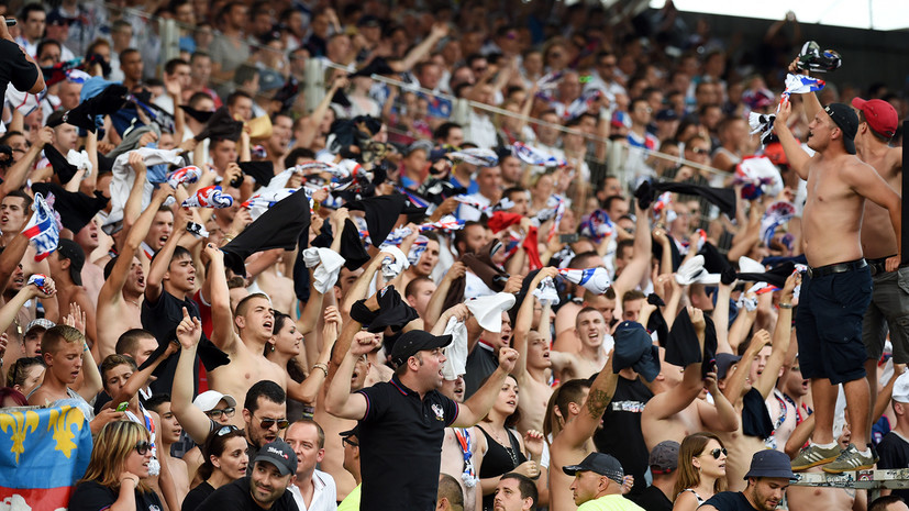 «Лион» намерен пожизненно отстранить фаната за нацистское приветствие на матче Лиги чемпионов