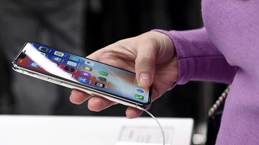 ФАС рассмотрит жалобу о возможной координации цен на новые iPhone