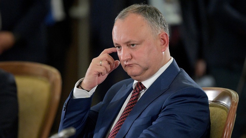 В парламенте Молдавии назвали узурпацией власти отстранение Додона