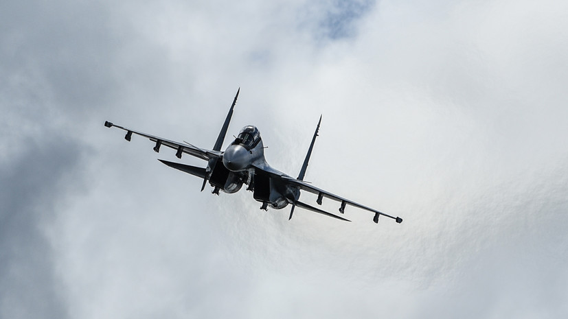 Истребители Су-30 нанесли ракетный удар по «противнику» в ходе учений в Крыму
