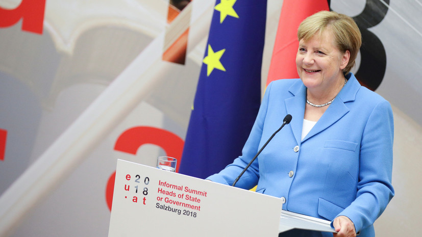 Меркель посетит Хемниц, где прошли антимигрантские акции