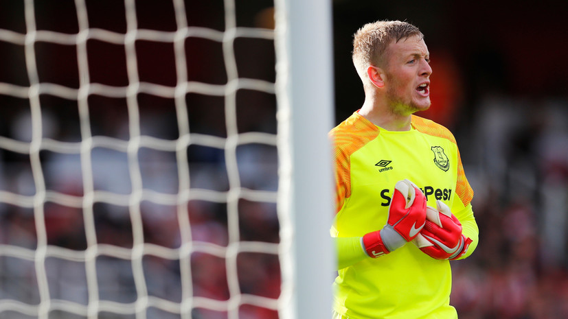 «Эвертон» объявил о продлении контракта с голкипером сборной Англии Пикфордом 