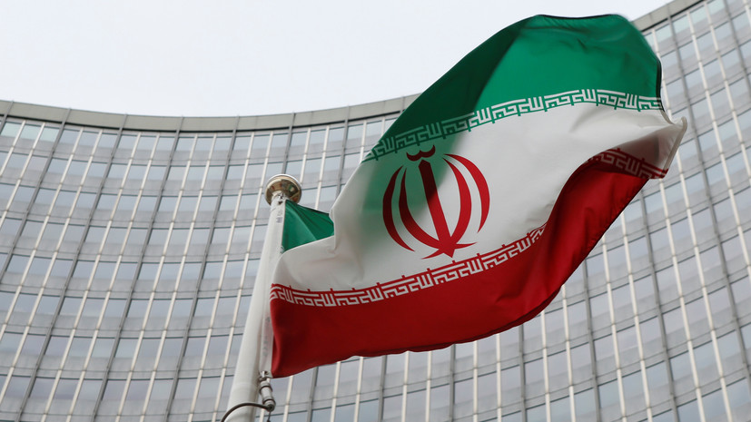Зариф заявил о намерении Ирана противостоять санкциям США
