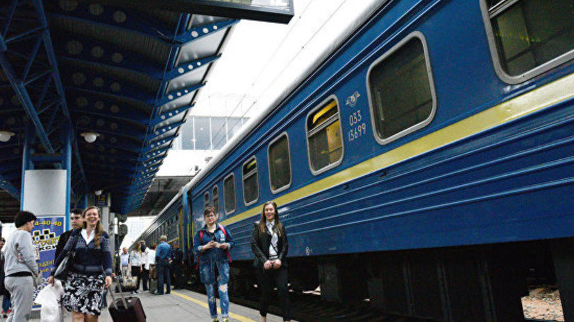 СМИ: С железнодорожных билетов на Украине уберут русский язык