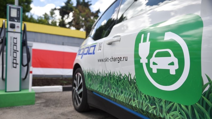 Продажи электрокаров в России выросли на 27% в августе