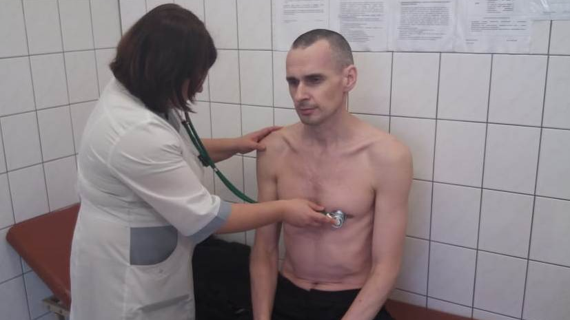 УФСИН опубликовало фото Сенцова из больницы