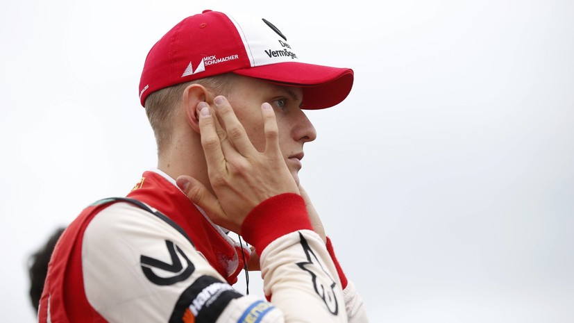 В «Ред Булл» опровергли информацию, что Шумахер станет напарником Квята в «Торо Россо»