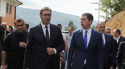 Президент Сербии Александр Вучич во время визита на водохранилище Газиводе
