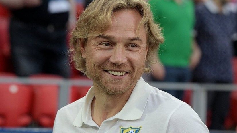 Карпин показал «Макгрегора и Нурмагомедова» среди футболистов «Ростова»