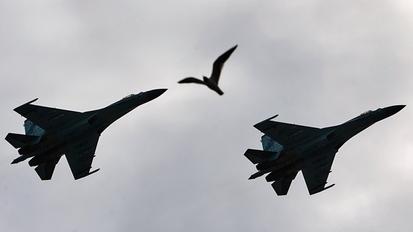 ВСУ показали видео пролёта «российского истребителя» около своих кораблей