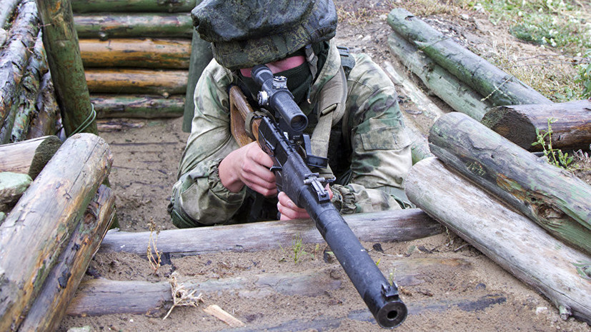 В Оренбурге провели акцию, посвящённую военной службе по контракту