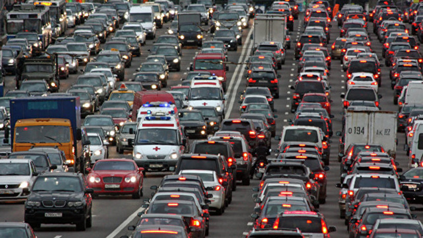 Пробки в Москве достигли 9 баллов