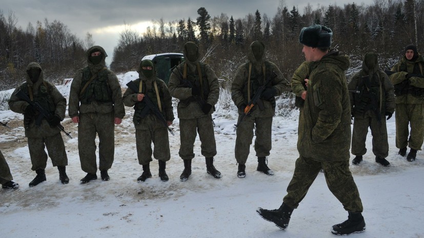 В России военным перестанут выдавать шапки-ушанки