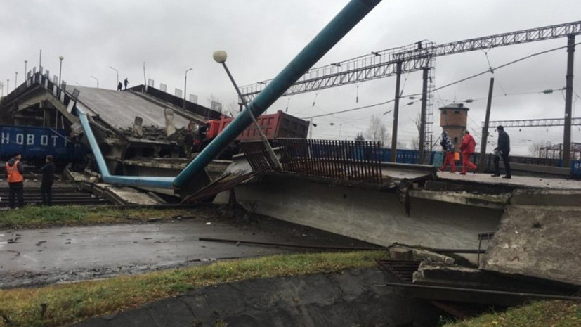 Власти назвали возможную причину обрушения моста в Приамурье