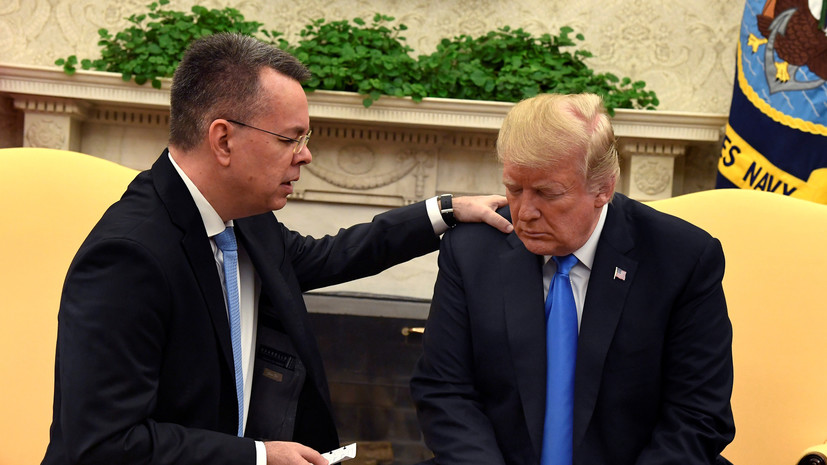 Пастор Брансон помолился за Трампа