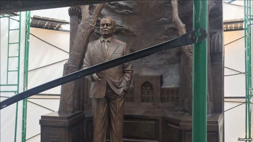 В центре Москвы установили памятник первому президенту Узбекистана