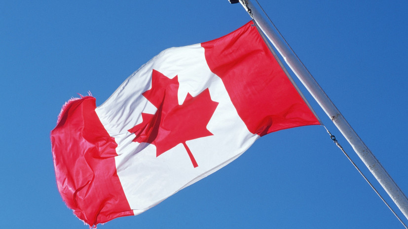 Группа неизвестных совершила нападение на посольство Канады в Афинах