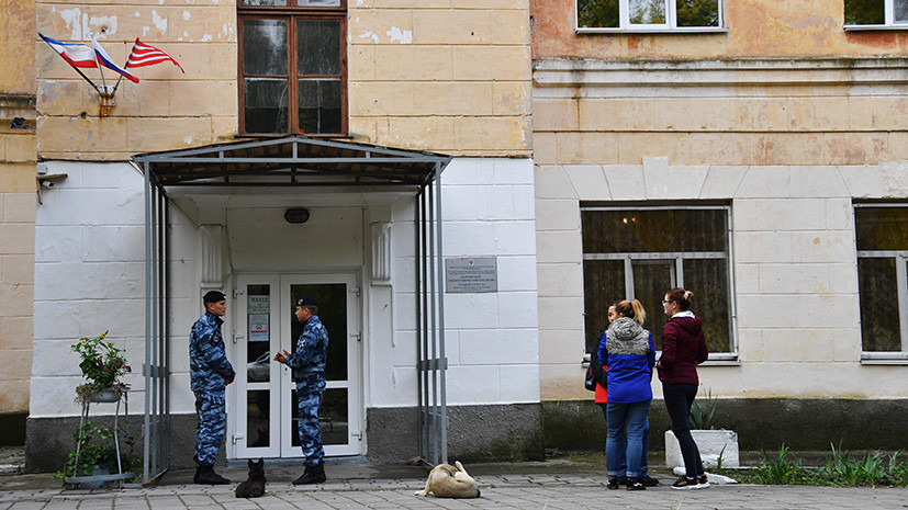 Керченский колледж возобновил работу после трагедии