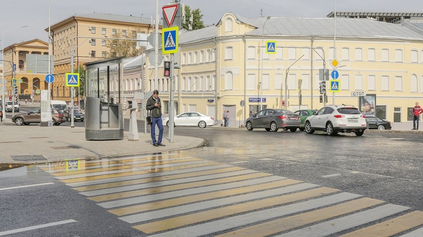 В Москве изменили режим работы светофоров ещё на 26 пешеходных переходах