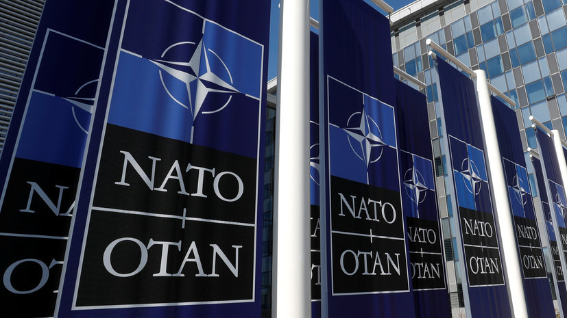 Эксперт оценил заявление об активности НАТО у границ России