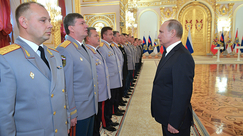 «Жду конкретных предложений»: Путин поручил Росгвардии усилить контроль за оборотом оружия