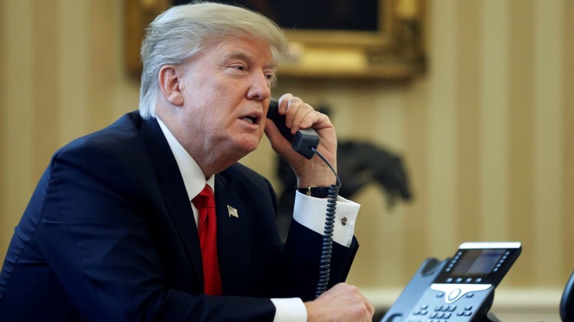 Захарова назвала театром абсурда сообщения о прослушке Россией телефонов Трампа