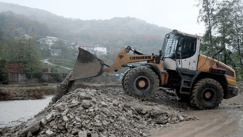 Более 700 волонтёров оказывают поддержку пострадавшим в наводнении на Кубани