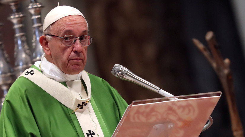 Папа Римский извинился перед молодёжью за невнимание церкви к её проблемам