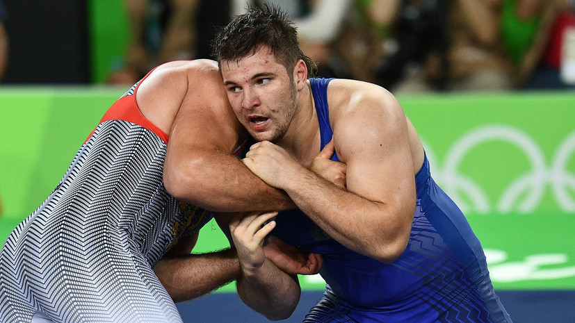 Семёнов стал чемпионом мира по греко-римской борьбе в весе до 130 кг
