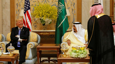 Трампа принимает в Эр-Рияде король Саудовской Аравии Сальман бен Абдель-Азиз Аль Сауд, май 2017 года 