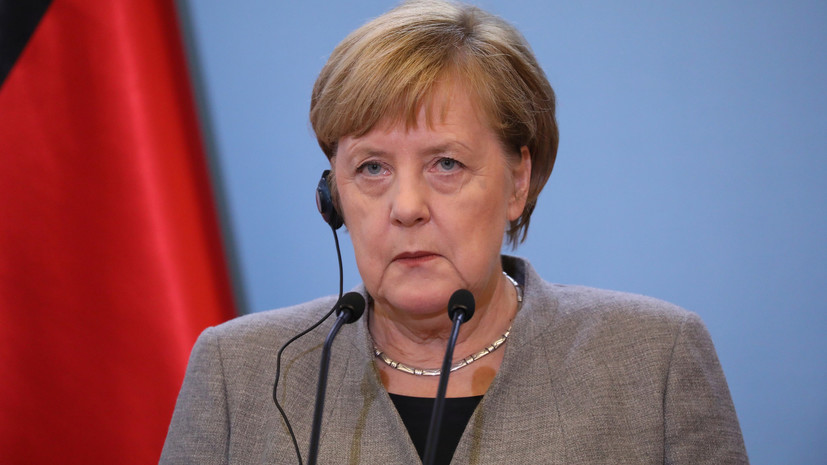 Меркель пообещала ускорить строительство терминалов для СПГ