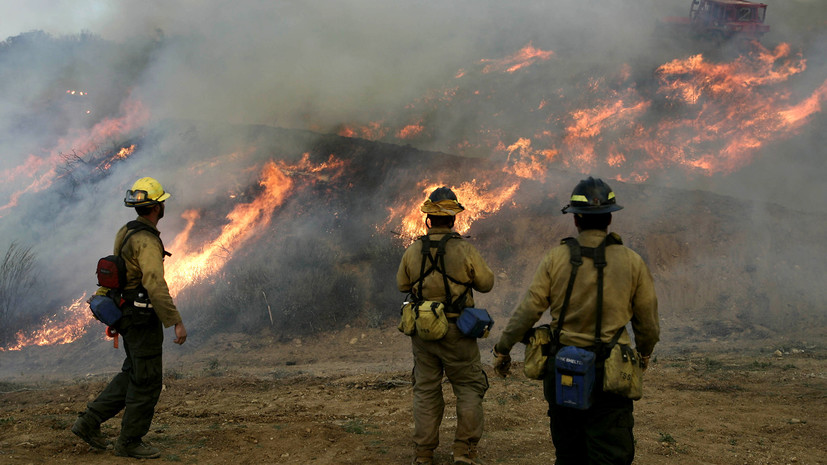 В Малибу объявлена эвакуация из-за лесных пожаров