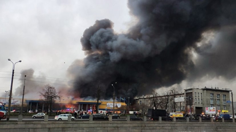 Пожар в гипермаркете в Санкт-Петербурге локализован