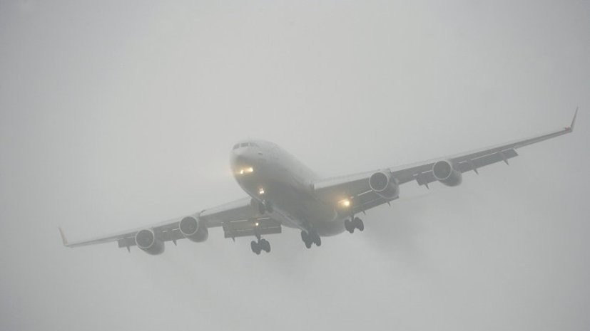 Пассажиры летевшего в Брянск самолёта сутки провели в Воронеже из-за тумана