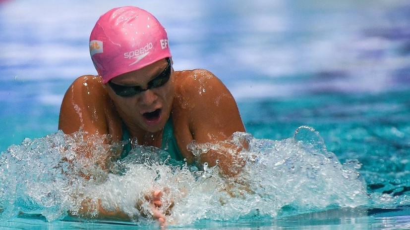 Ефимова и Пригода завоевали серебро на этапе КМ по плаванию в Токио