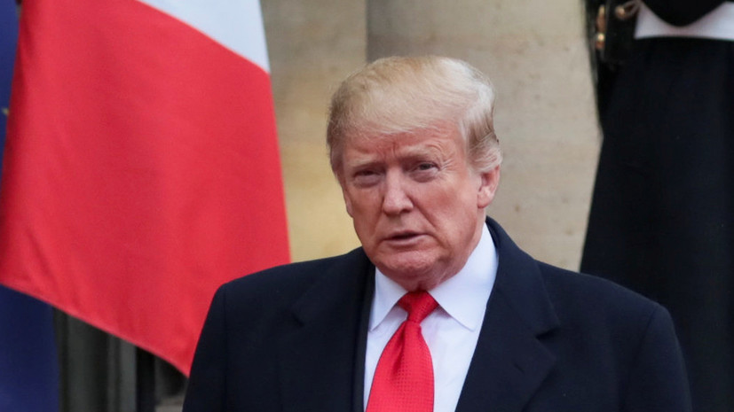 В Париже проходит акция протеста против политики Трампа