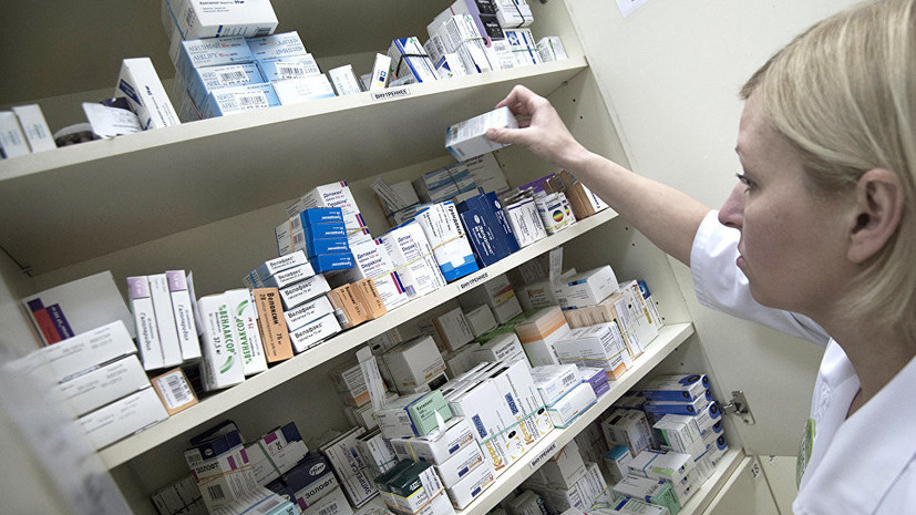 Путин призвал к предотвращению закупок лекарств по завышенным ценам