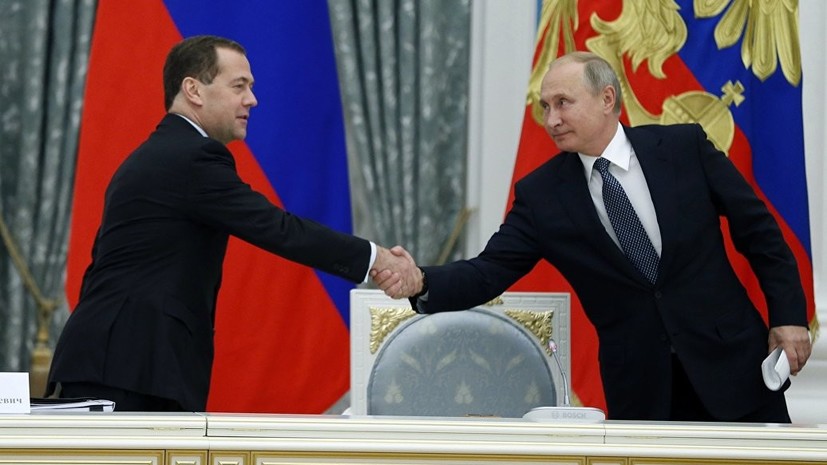 В Кремле прокомментировали одновременное отсутствие в стране Путина и Медведева