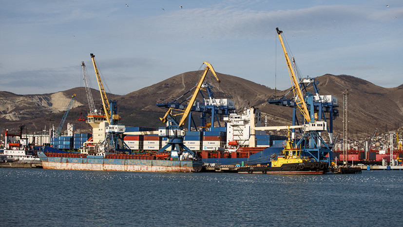 Эксперт оценил призыв Украины, Польши и Литвы ввести санкции против портов России