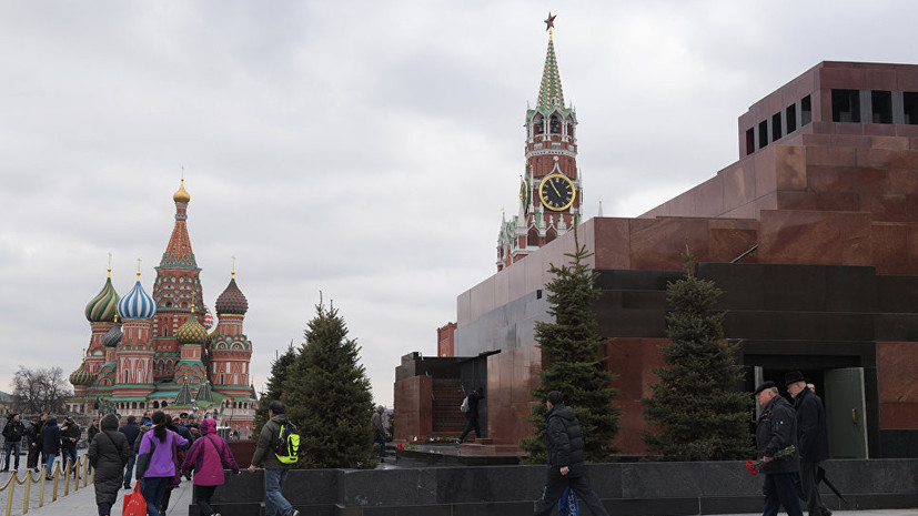 В России предложили заменить тело Ленина в мавзолее копией