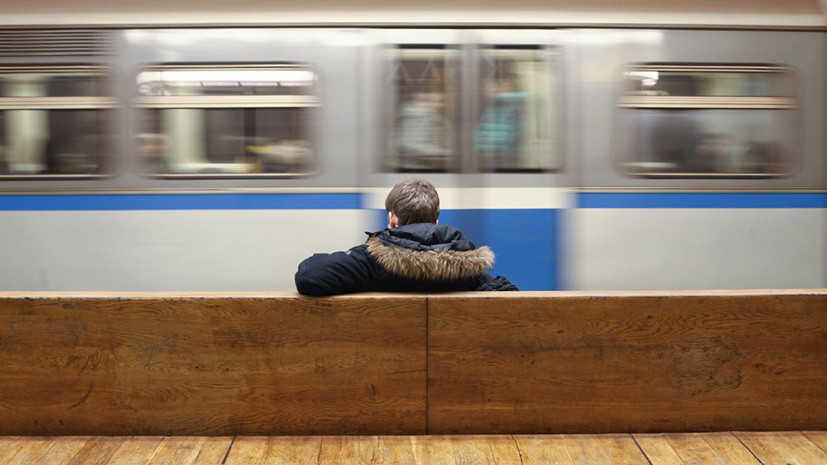 На синей ветке московского метро произошёл сбой в движении поездов