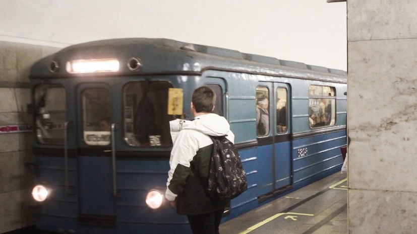 Движение на синей ветке метро Москвы восстановлено после сбоя