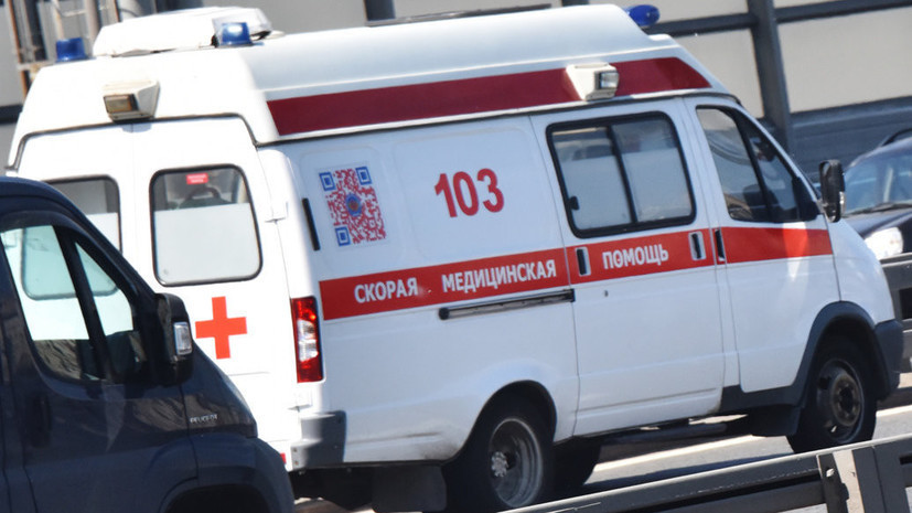 Электричка сбила двух подростков в Приморском районе Петербурга
