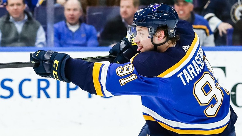 Тарасенко выбили зуб в матче НХЛ