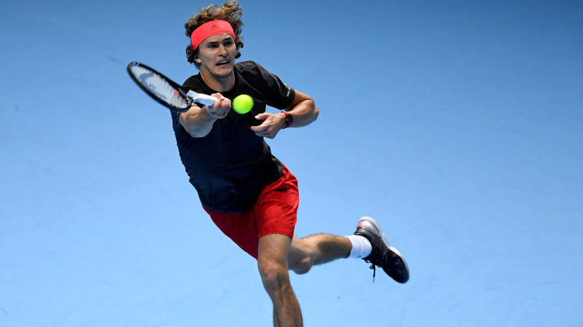 Зверев сыграет с Федерером в полуфинале Итогового турнира ATP